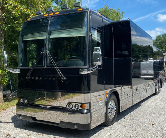 2010 Prevost XLII Front Slide Entertainer Bus # 49552 For Sale at Staley Bus Sales / Staley Coach in Nashville, Tennessee.
