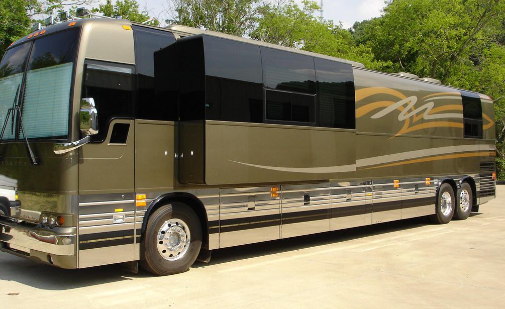 2008 Prevost Front Slide Entertainer Bus # 49105 For Sale at Staley Bus Sales / Staley Coach, Nashville, Tennessee.