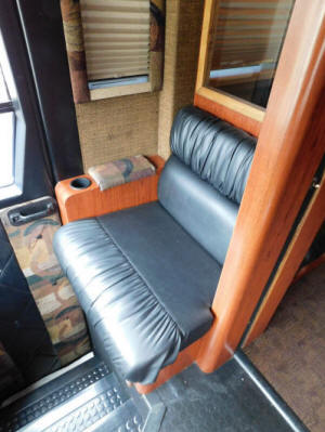 2003 Prevost XLII Entertainer Bus For Sale at Staley Bus Sales, Nashville, Tennessee.