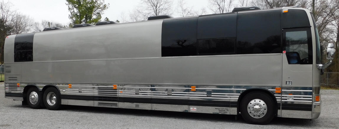 2003 Prevost XLII Entertainer Bus # 49439 For Sale at Staley Bus Sales, Nashville, Tennessee.