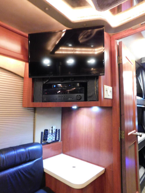 2001 H3-45 Prevost Entertainer Bus # 49483 For sale at Staley Bus Sales / Staley Coach, Nashville, Tennessee.