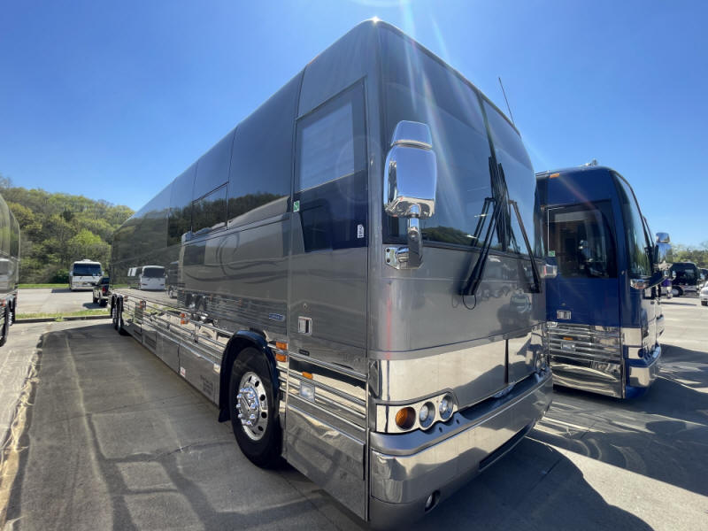 2005 Prevost Entertainer Bus # 49459 For Sale at Staley Bus Sales / Staley Coach in Nashville, Tennessee.