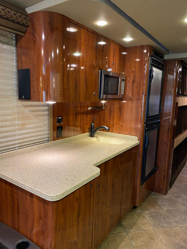 2010 Prevost XLII Entertainer Bus # 49529 For Sale at Staley Bus Sales / Staley Coach in Nashville, Tennessee.
