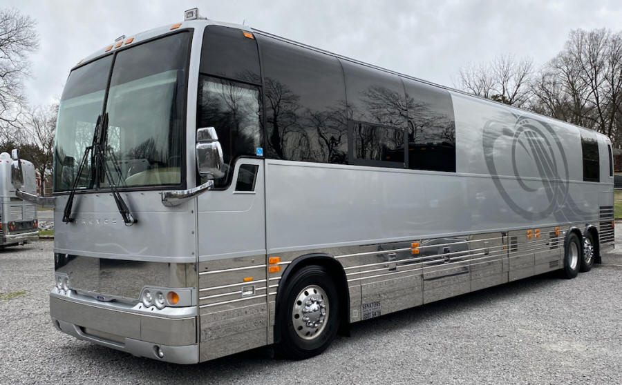2010 Prevost Entertainer Bus # 49529 For Sale at Staley Bus Sales / Staley Coach in Nashville, Tennessee