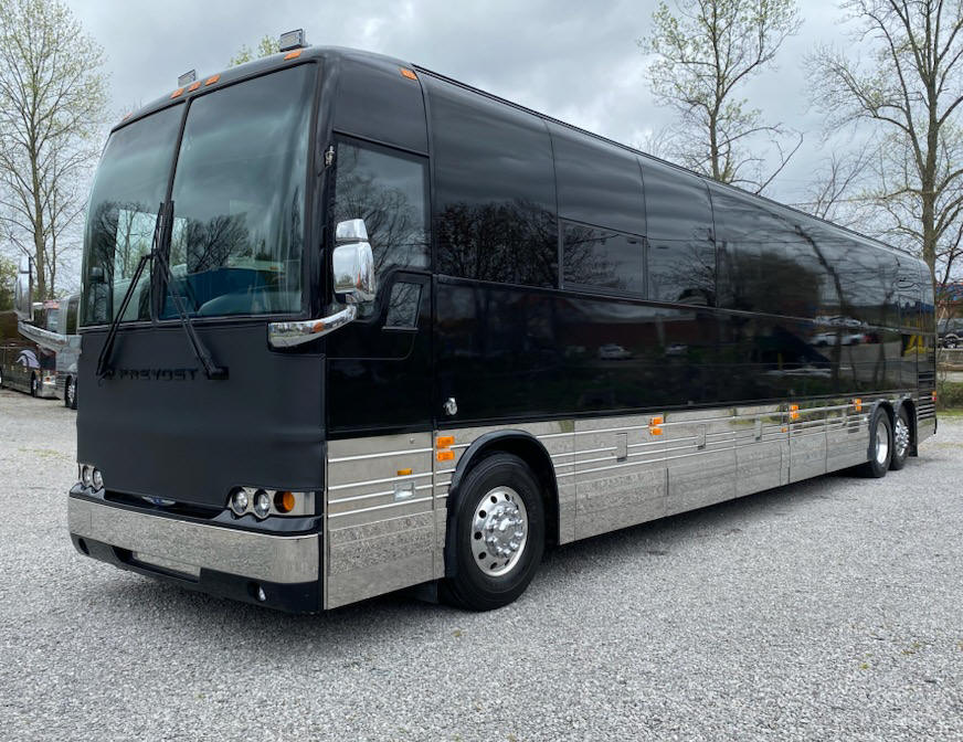 2005 Prevost XLII Entertainer Bus # 49527 For Sale at Staley Bus Sales / Staley Coach in Nashville, Tennessee.