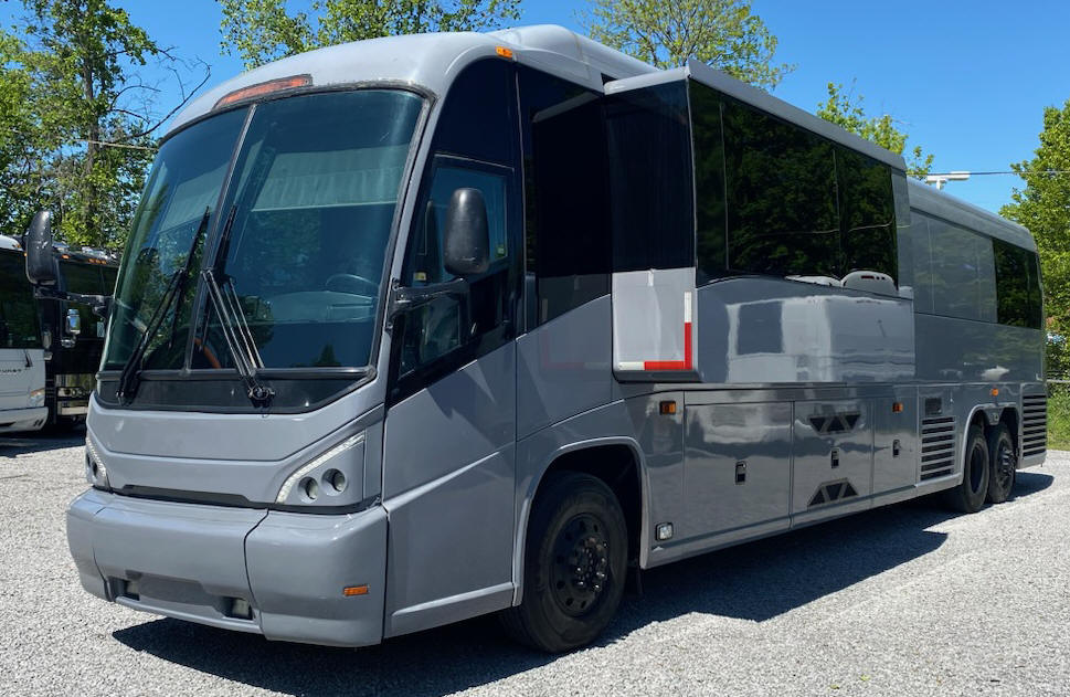 2009 MCI 4500 Entertainer Bus For Sale at Staley Bus Sales, Staley Coach in Nashville, Tennessee.