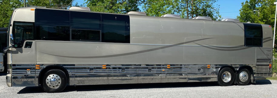 2006 Prevost XLII Entertainer Bus # 49542 For Sale at Staley Bus Sales / Staley Coach in Nashville, Tennessee.