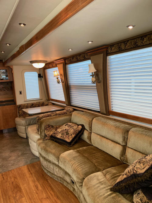2003 Prevost XLII Front Slide Royal Motorhome # 49539 For Sale at Staley Bus Sales / Staley Coach in Nashville, TN.