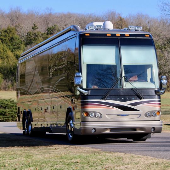 2005 H3-45 Dual Slide Entertainer Bus # 49547 For Sale at Staley Bus Sales / Staley Coach in Nashville, Tennessee.